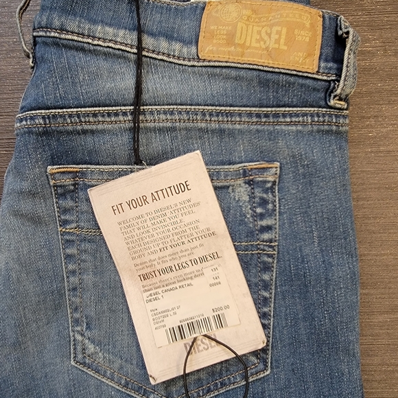 Ladies diesel jeans - Picture 2 of 2